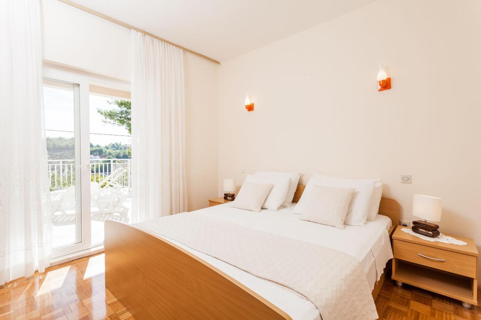 Apartment Dado - Terrace With Sea View Lumbarda Ngoại thất bức ảnh